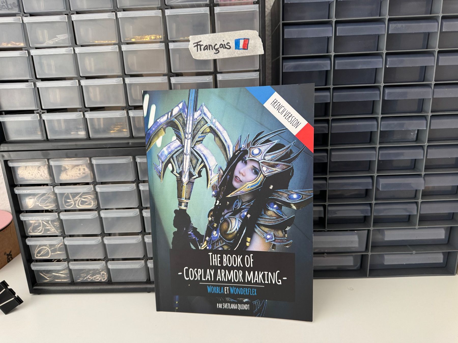 Libri: Kamui Cosplay Tutorial Book: Armor making Worbla [FR] – Usato da Rheinfelden venduto da Eldritchwitch