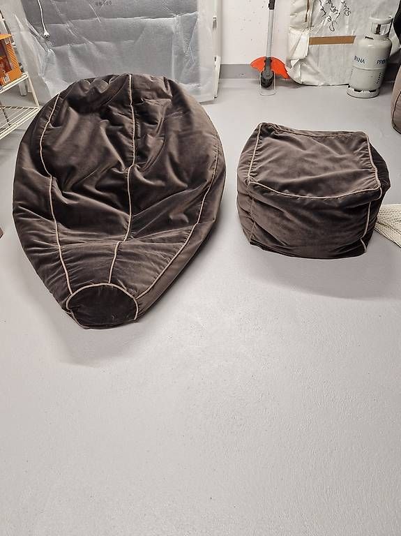 Hocker: Pouf plus Hocker – Gebraucht aus Wohlen AG von nicolo08