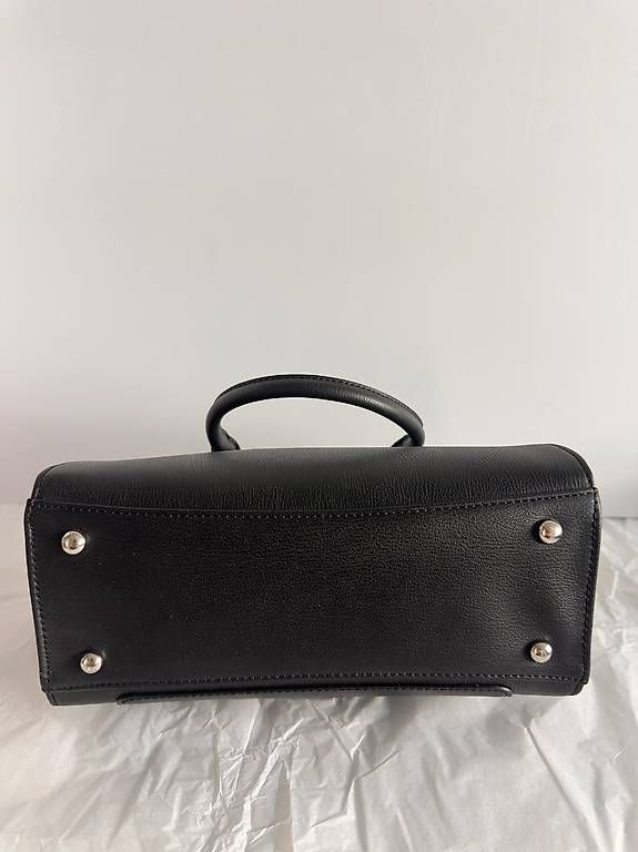 Sacs femmes: Wunderschöne praktische Handtasche  – Neuf avec emballage d'origine à Zürich par MaxZurich 3
