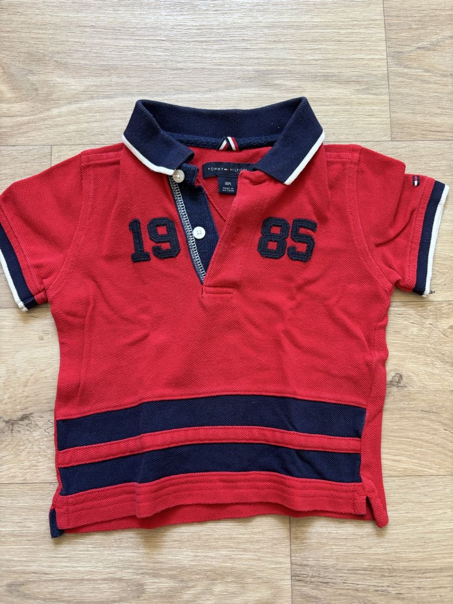 Chemises, Tops & T-shirts: Polo Tommy Hilfiger – D'occasion à Boudry par Nat1234
