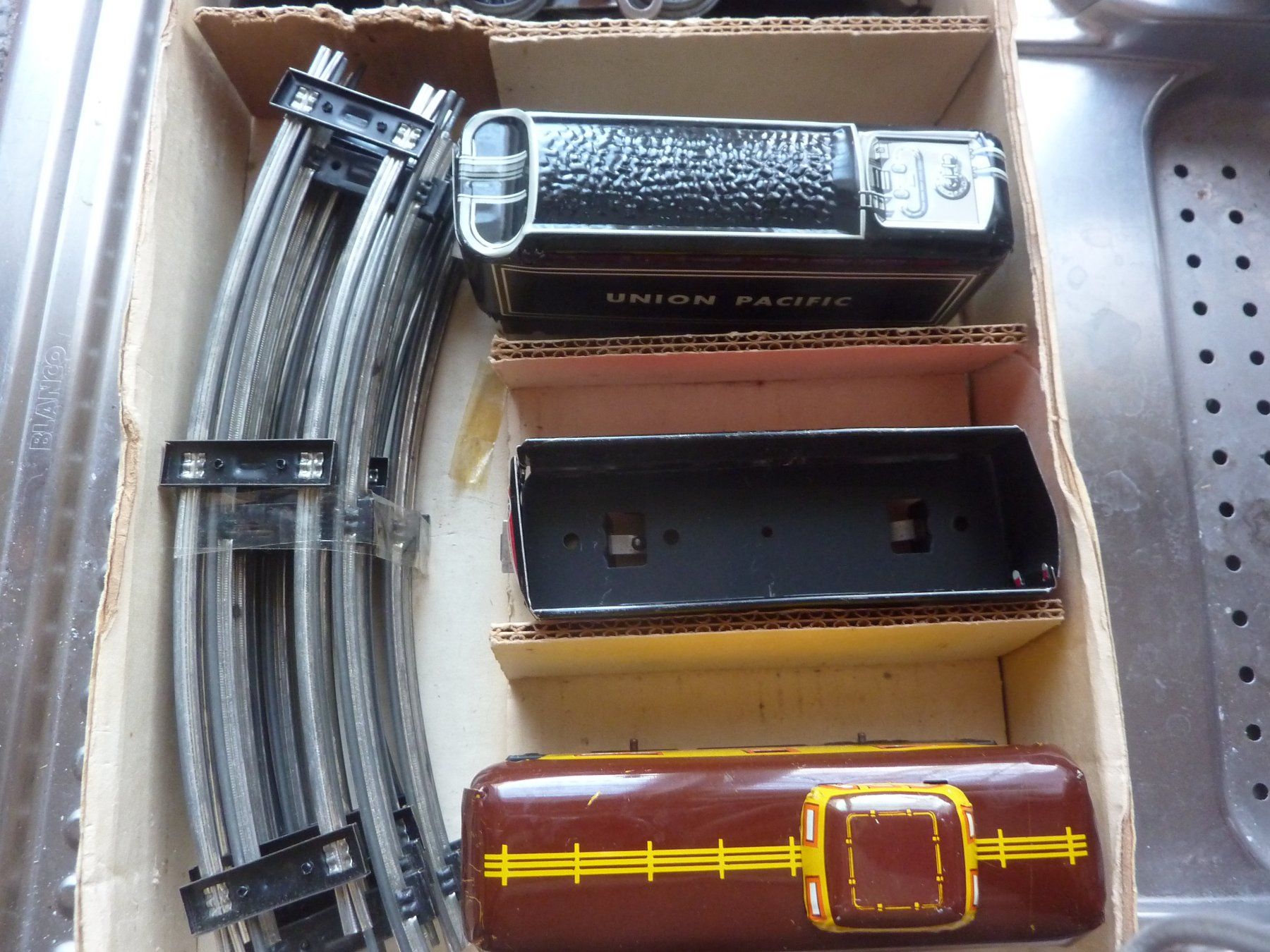 Jouets: TRAIN SET – Neuf avec emballage d'origine à Balsthal par bouteliee 6