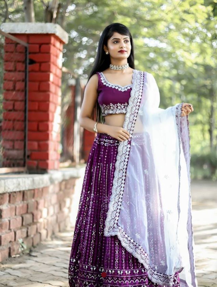 Vestiti: Purple Embroidered Georgette Lehenga – Nuovo (secondo la descrizione) da Bulle venduto da pra_c9c8