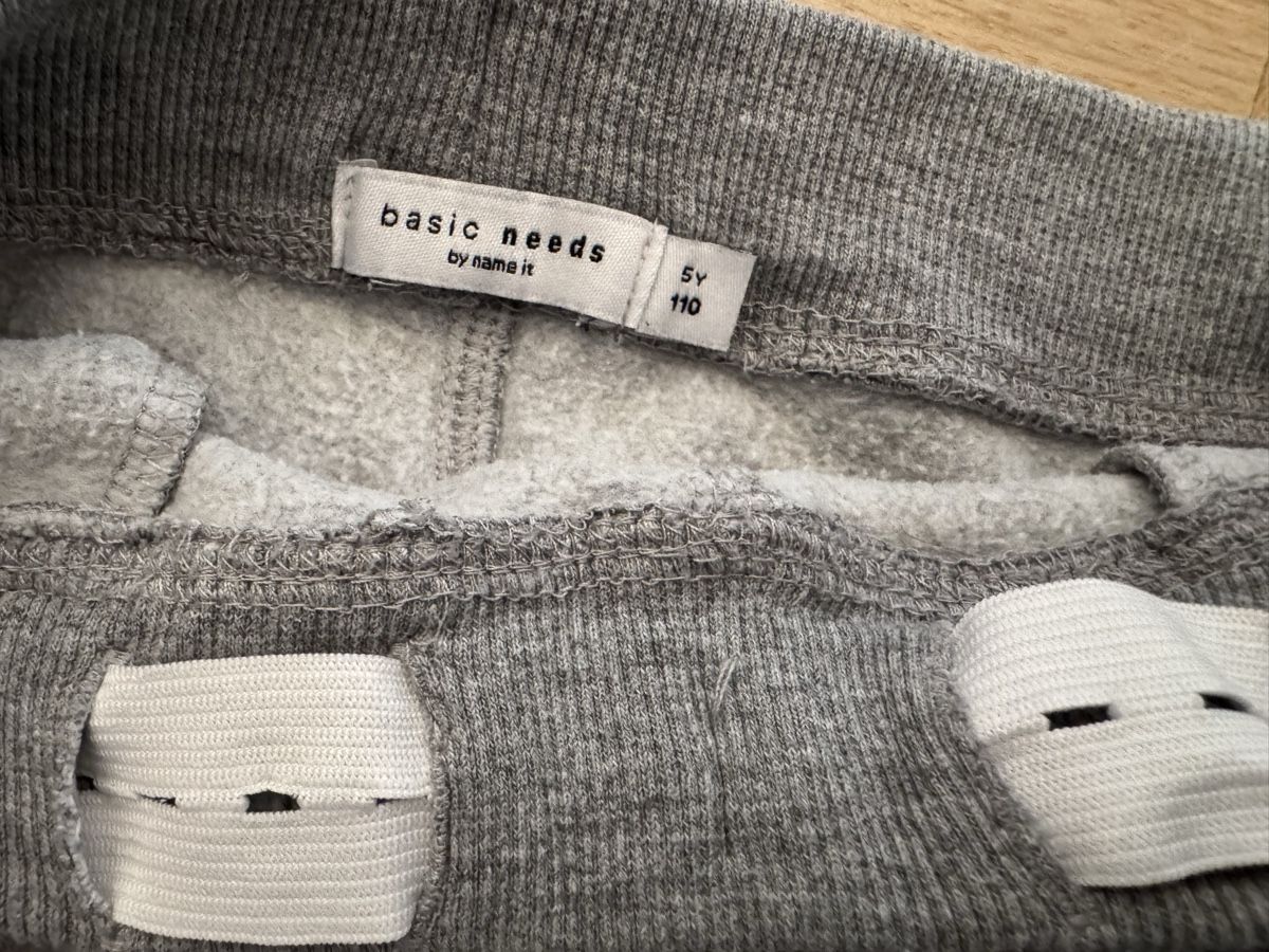 Name It Pantaloni: Basic Needs by Name it, Jogginghose, Gr. 110, – Usato da St. Gallen venduto da kara_24 2