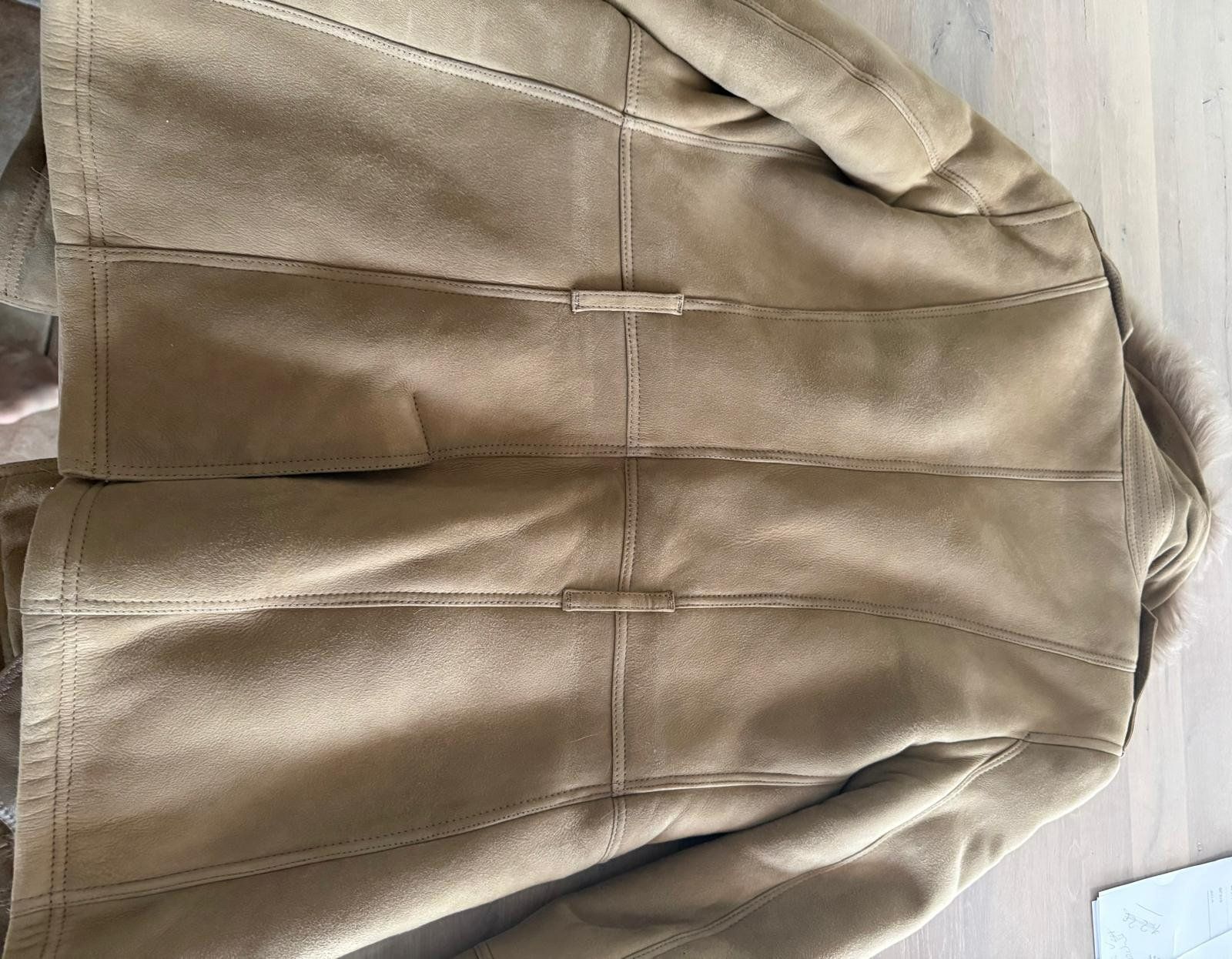 Burberry Giacche: Schöne Lammfelljacke Burberry – Usato da Dübendorf venduto da Gfenn01 2