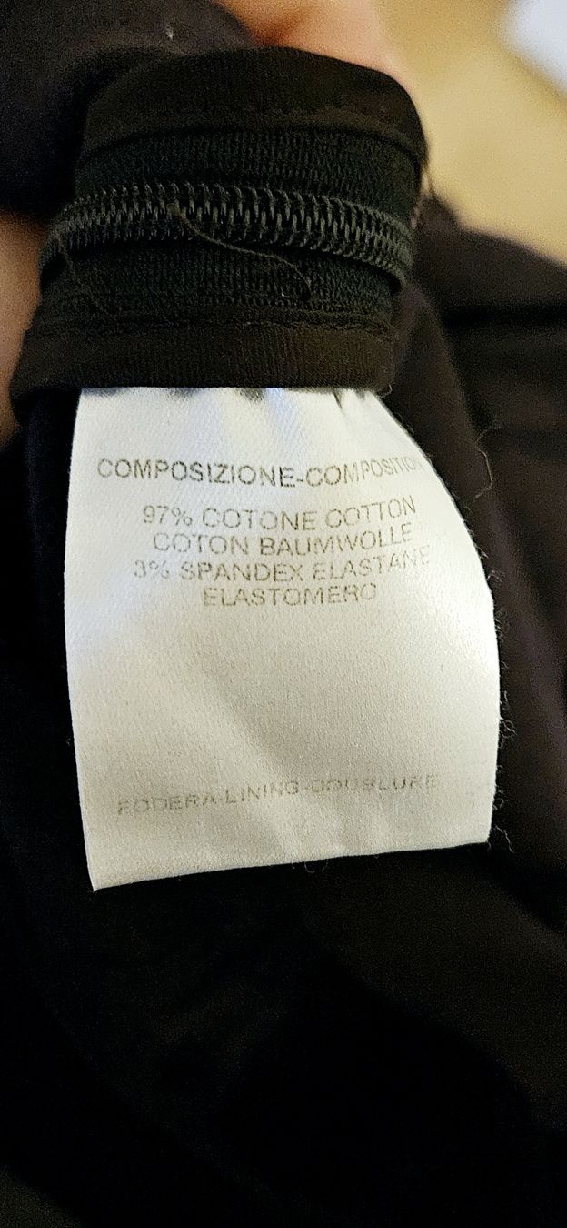 Gucci Pantalons: Gucci Samt-Hose Gr.36 mit – D'occasion à Hellbühl par Veci02 4