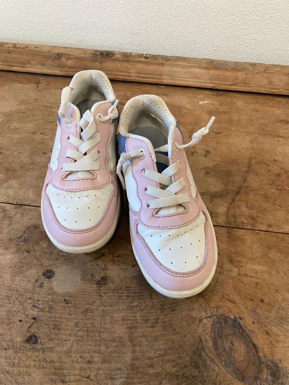 Geox Schuhe für Mädchen: Geox Mädchen Sneaker Grösse 29 – Gebraucht aus Davos Frauenkirch von p.lugnan 2
