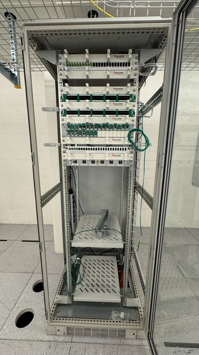 Rittal TS8 Serverschrank / Rackschrank 800x800x2000 (Gebraucht) in ...