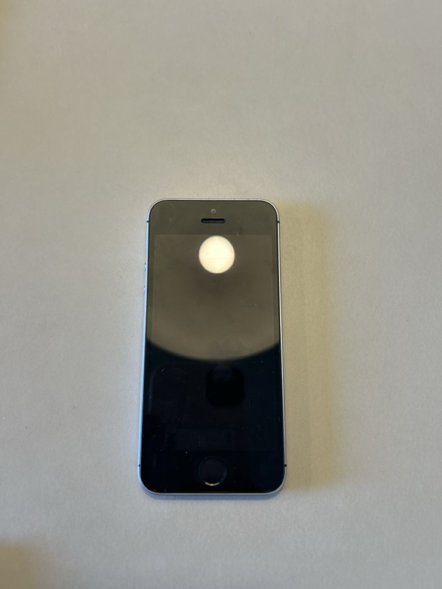 Apple Telefoni cellulari / Smartphones: Apple iPhone SE 32GB Silver – Usato da Zürich venduto da agn_w7nt