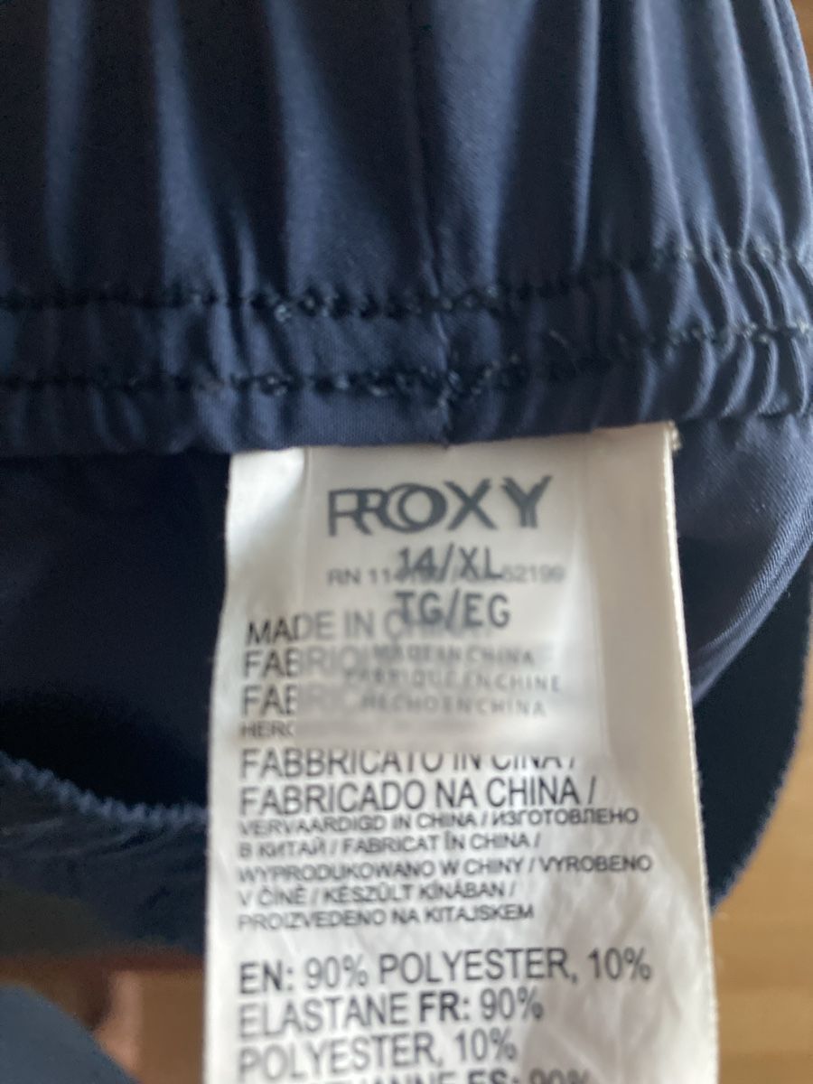 Roxy Badekleider & Bikinis: Roxy Badeshorts Grösse 14/XL – Gebraucht aus Baar von Flobee 2