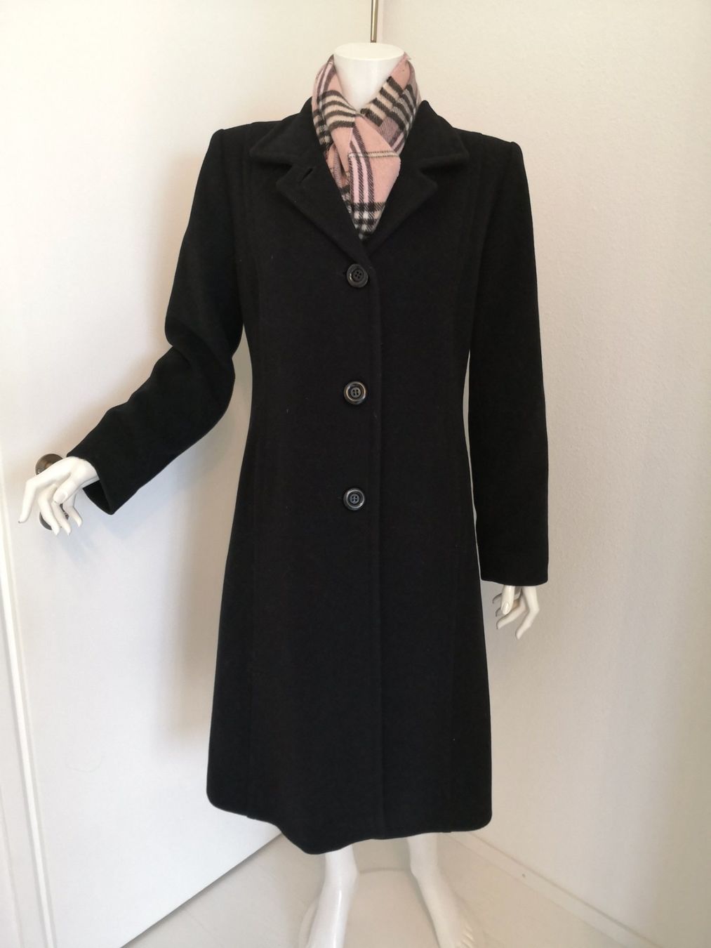 Cappotti: 🤩MILO COATS MANTEL SCHWARZ LANG – Usato da Olten venduto da Naja-Twins-Twins 2