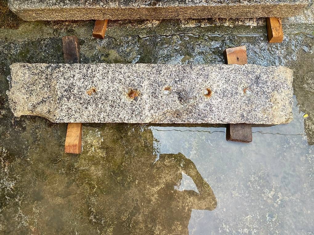 Finestre: Finestra antica con inferriata – Usato da Preonzo venduto da Yderf50 3