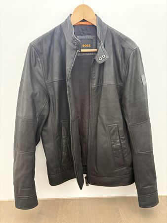 Lederjacke Hugo Boss schwarz Grösse 46 guter Zustand