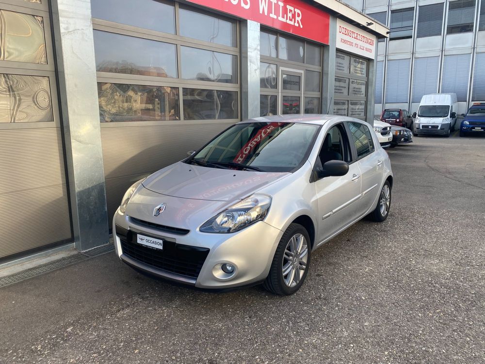 RENAULT Clio 1.6 16V Night&Day Automatic