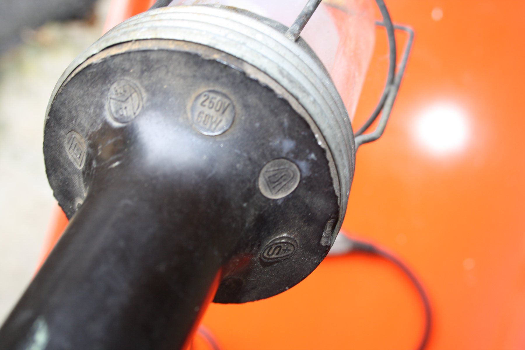 Lampade: VINTAGE LAMPE – Usato da Wauwil venduto da Pneuedy 5