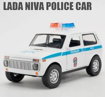 Voiture miniature Lada Niva 1/18  Police avec lumières