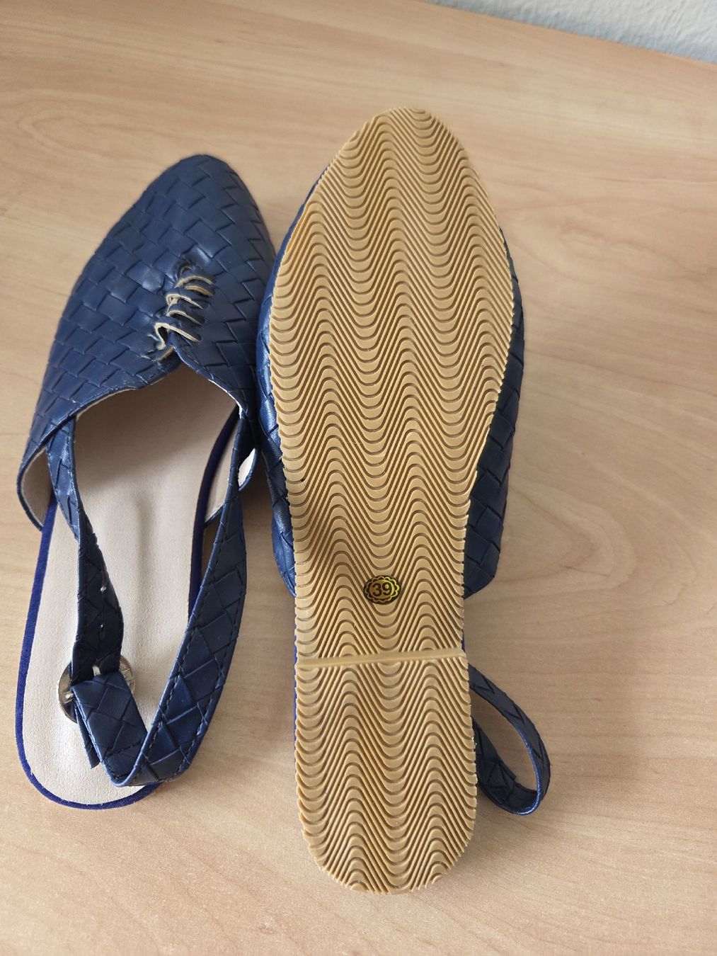 Scarpe da donna: Leder oder Kunstleder? Sommer Damenschuh Dunkelblau Gr.39 – Nuovo (secondo la descrizione) da Winterthur venduto da katzen07 4