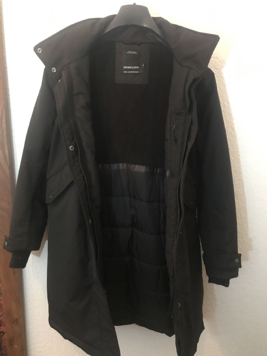 Didriksons Giacche: Didriksons Winterjacke Damen Gr. 36 schwarz – Usato da Zürich venduto da damavand 1