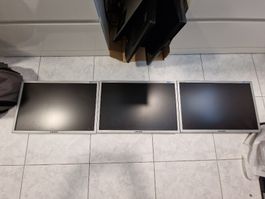 3x Monitor Samsung SyncMaster 2243BW 22"