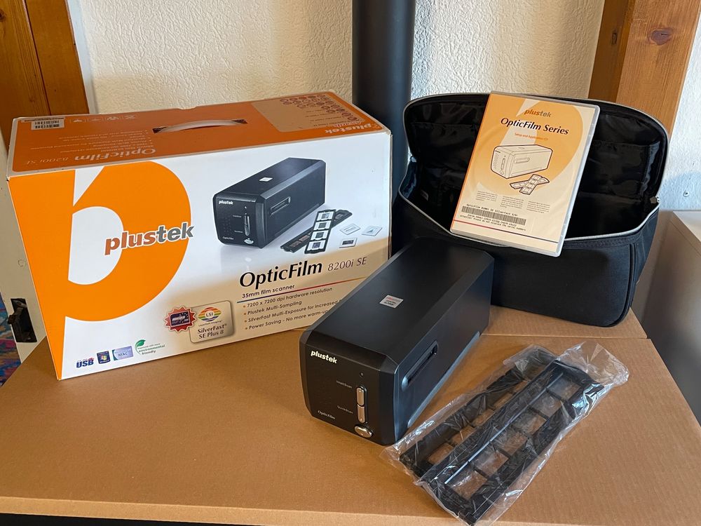 Plustek OpticFilm 8200i Scanner Per Pellicole - 7200 Dpi, AI, USB - NUOVO