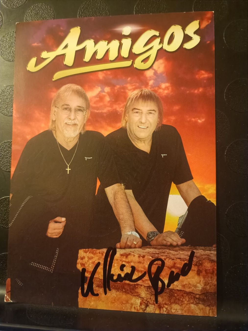 Autografi: Amigos - handsignierte Autogrammkarte – Usato da Menziken venduto da Artographs