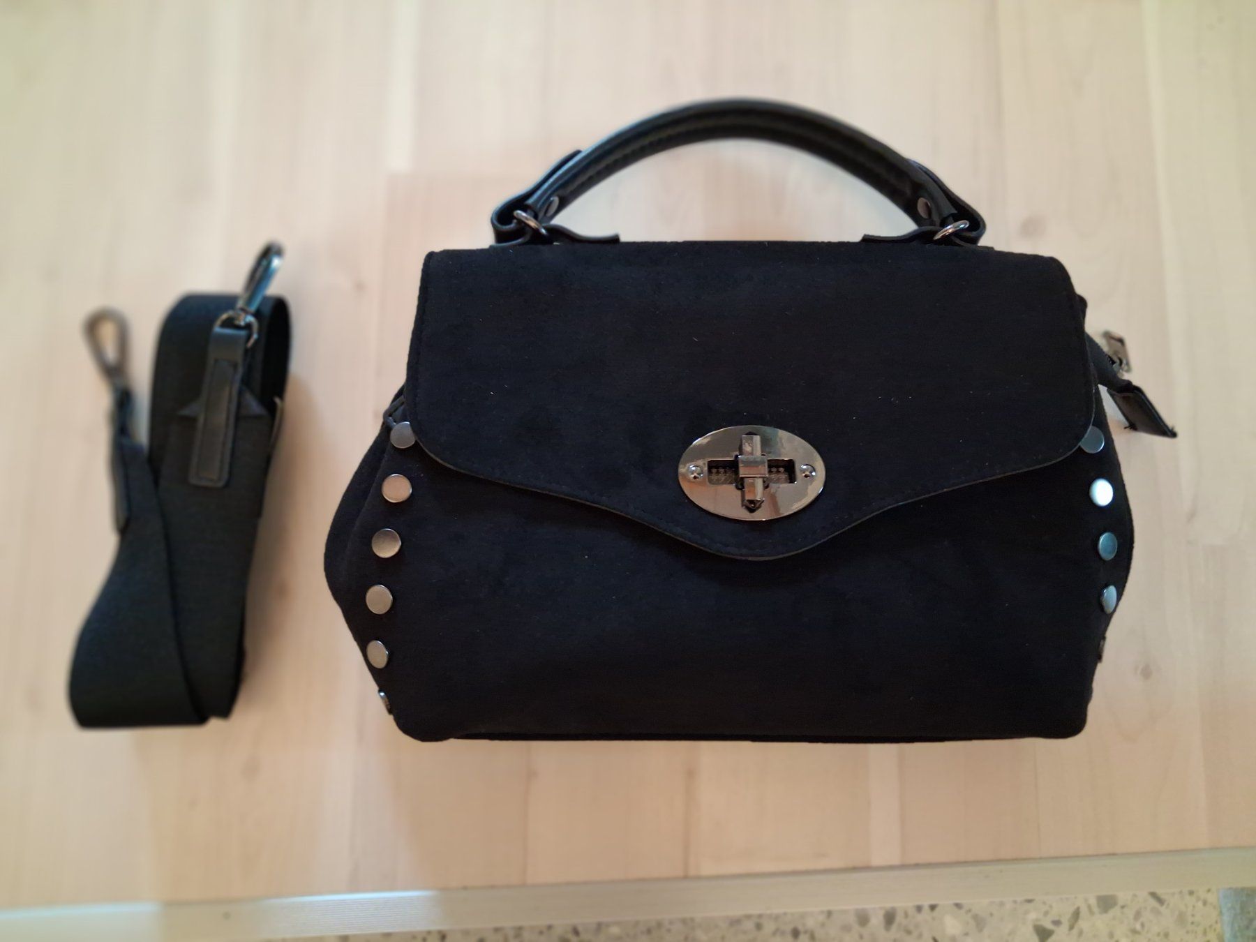 Sacs femmes: SCHWARZE WILDLEDER TASCHE – Neuf (Voir description) à langnau par Santos1411