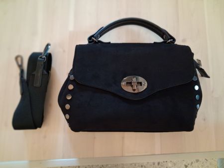 SCHWARZE WILDLEDER TASCHE