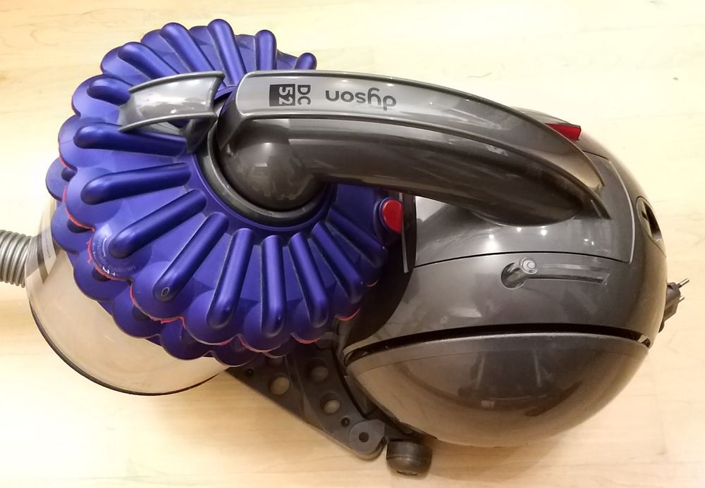 Staubsauger Dyson DC52 Allergy Musclehead Parquet | Kaufen auf Ricardo