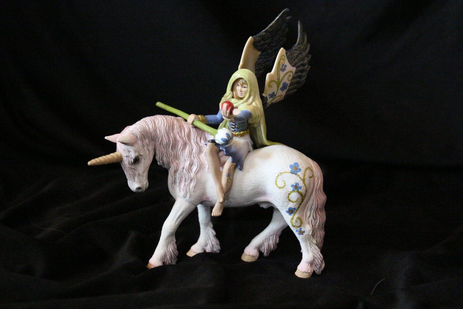 Schleich Statuette: Schleich Fee Bilara auf Pferd – Nuovo (secondo la descrizione) da Eschlikon TG venduto da Spitzmuus