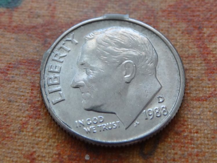 Alle Münzen: USA ONE DIME 1988 – Gebraucht aus Romanel-sur-Lausanne von Swift13