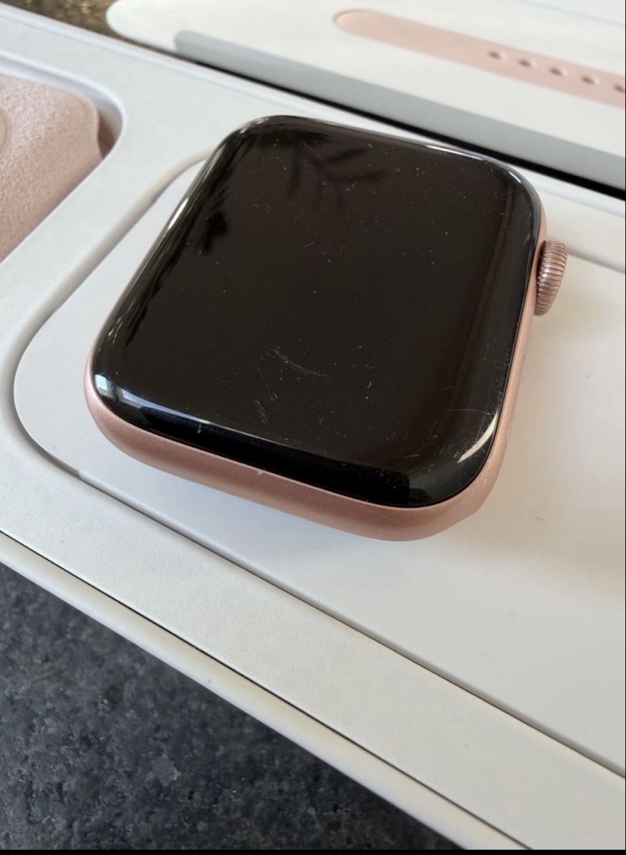 Apple Smartwatch: Apple Warch Series 5 – Gebraucht aus Bern von oaicu 2
