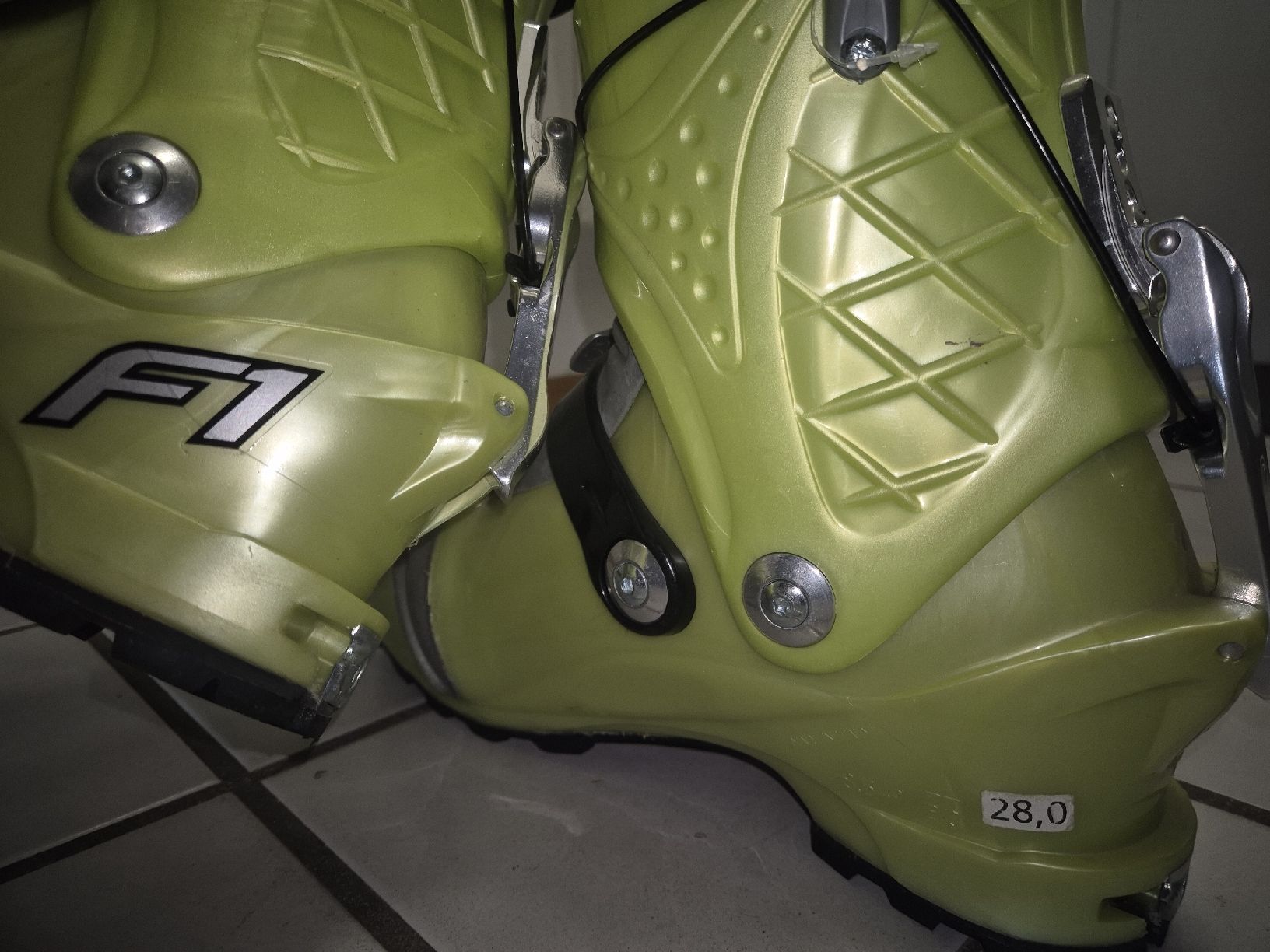 Scarpa Scarpe da uomo: Scarpa F1 28.0 – Nuovo (secondo la descrizione) da Porrentruy venduto da jer_6hmq 3