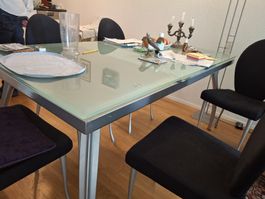 Glastisch ausziehbar & 6 Stühle schwarz