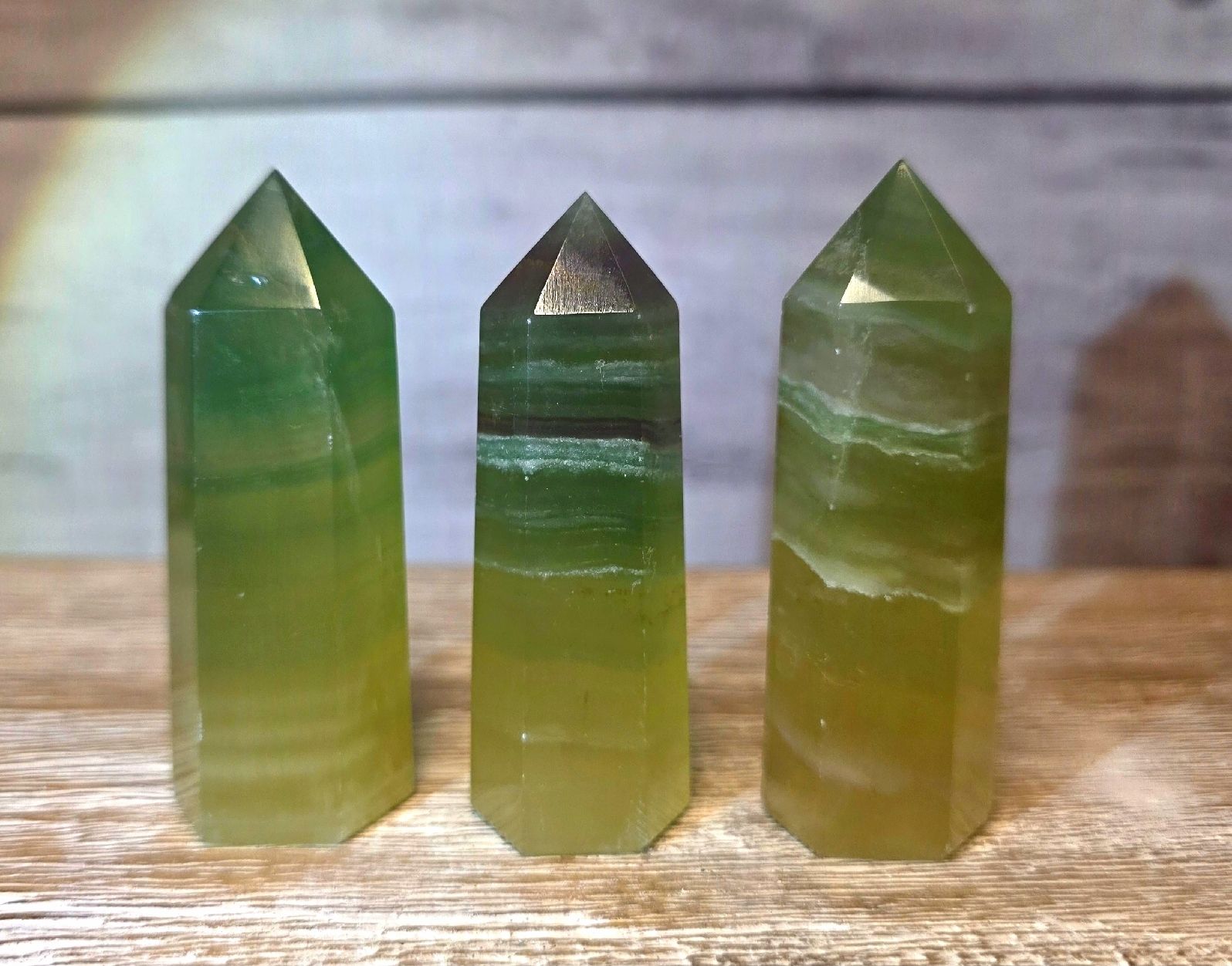 Minerali & Pietre curative: 3 grüne Fluorit Obelisken 227g – Nuovo e nell'imballaggio originale da Matzingen venduto da Shay_Crystalz 2