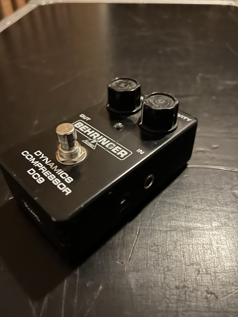 Behringer Strumenti musicali: Behringer DC9 Kompressor Pedal – Usato da Birr venduto da nbsound 1