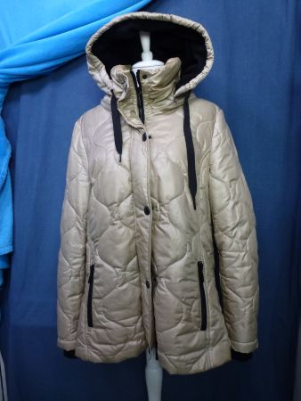 JACKE MIT KAPUZE ULTRALEICHT GR 42 CHAMPAGNER 1 X GETRAGEN