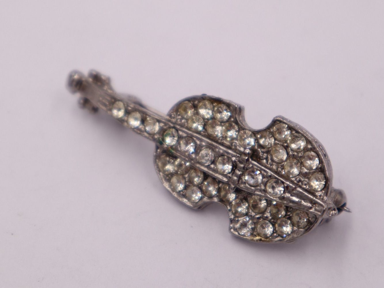 Broschen & Nadeln: Modeschmuck Violine Brosche, Vintage 1970er – Gebraucht aus Baden von TellsKuchenhaus