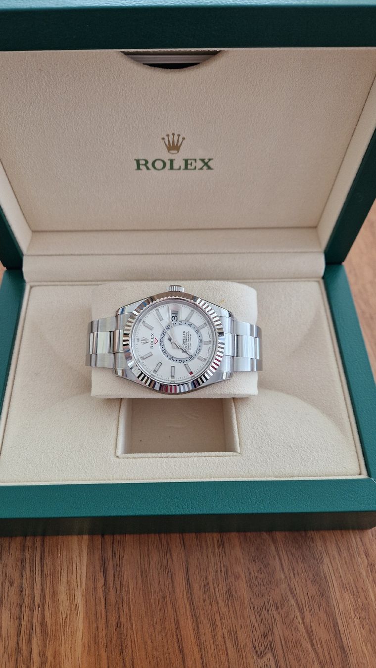 Rolex Orologi: Rolex Sky-Dweller mit weissem Zifferblatt – Nuovo (secondo la descrizione) da Obfelden venduto da Bea26 2