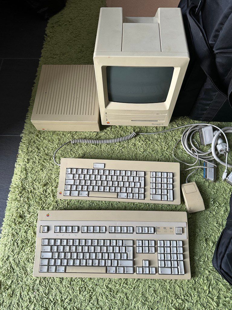 Apple PC: Apple Macintosh SE FD HD Antiker Computer Retro PC Harddisk – Usato da Brunnen venduto da 23068 1