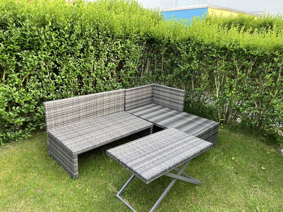 Sofas: Gartenlounge Polyrattan Ecksofa mit Tisch  - top Zustand – Gebraucht aus Jegenstorf von rotondaro_g 3