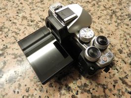 OLYMPUS OM-D E-M10 Mark II BODY ----- nur 12.786 Auslösungen