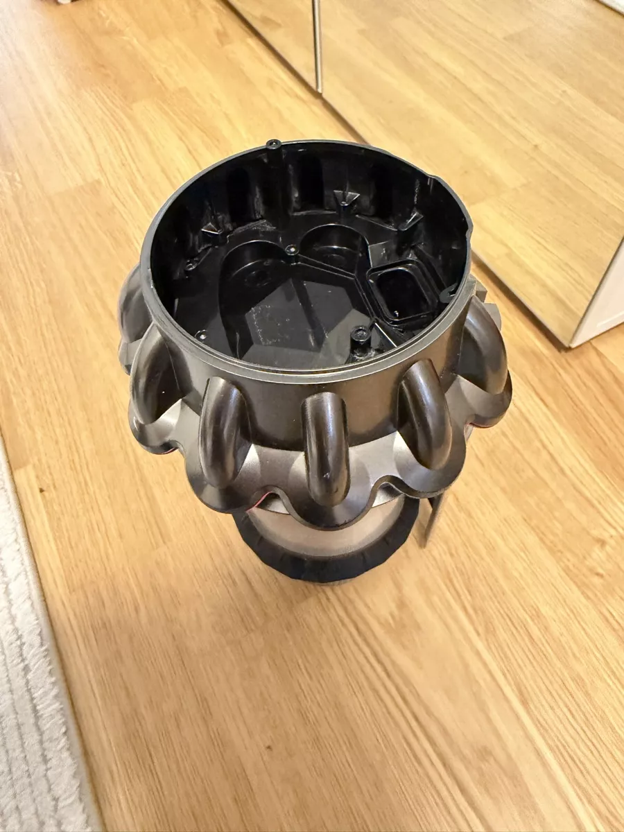 Dyson Aspirapolveri & Accessori: Dyson cyclone v10 – Usato da Meyrin venduto da SA_3006 2