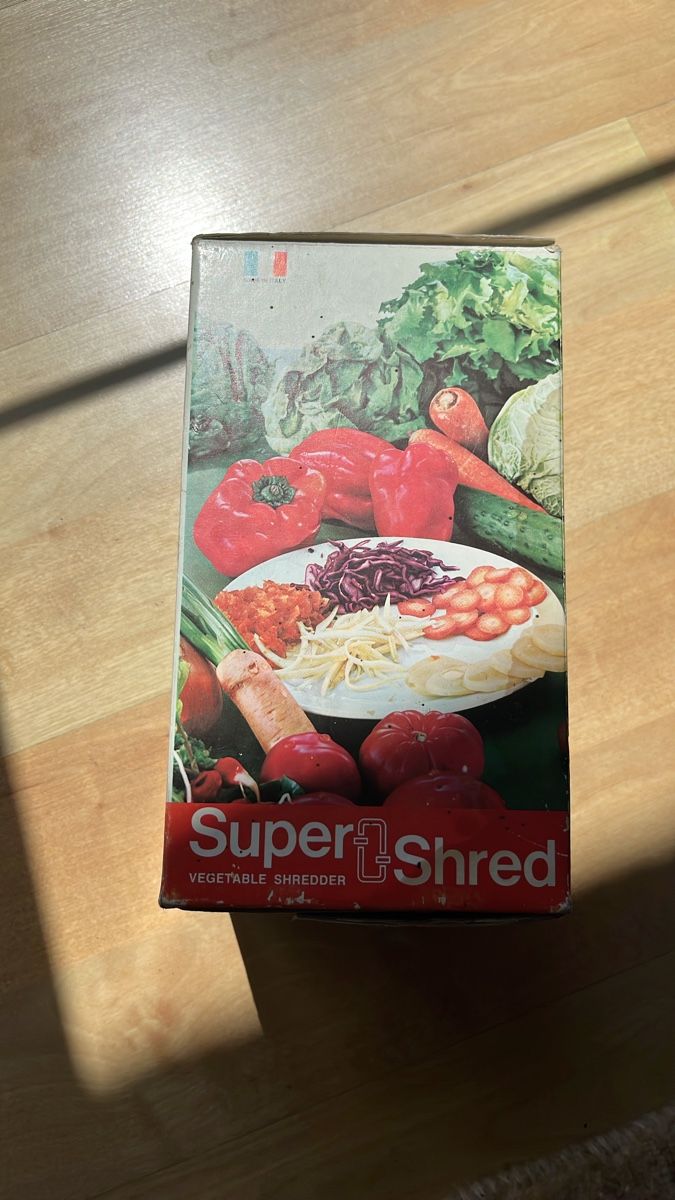 Elettrodomestici da cucina: Super Shred Vintage-Schneidemaschine – Nuovo e nell'imballaggio originale da Zürich venduto da BBET2025 1