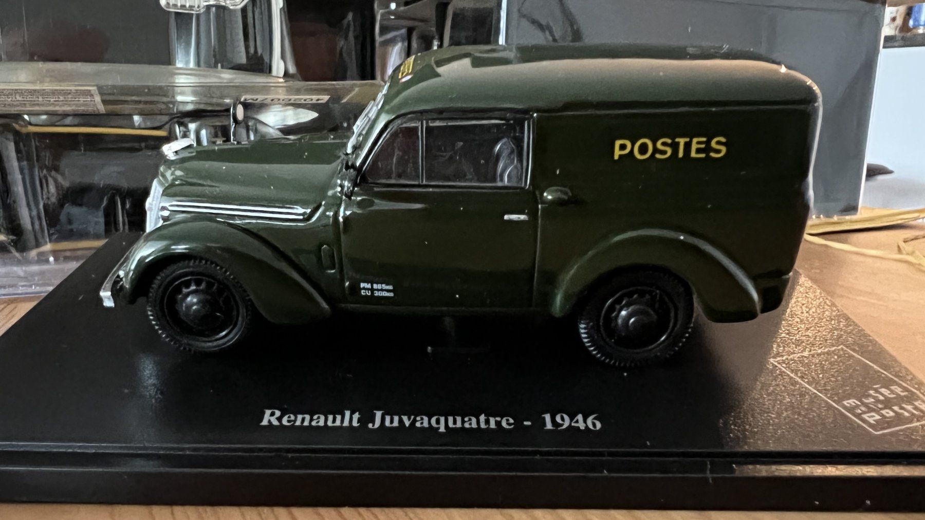 Renault Modellautos: Renault Juvaquatre 1946 La Poste – Neu und originalverpackt aus Meilen von rdv_n7s9
