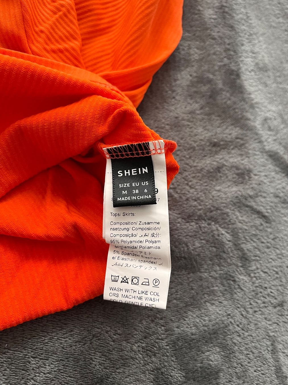 Shein Lotti di vestiti: Ensemble orange tendance, taille M – Nuovo (secondo la descrizione) da Meyrin venduto da Sandra6 3