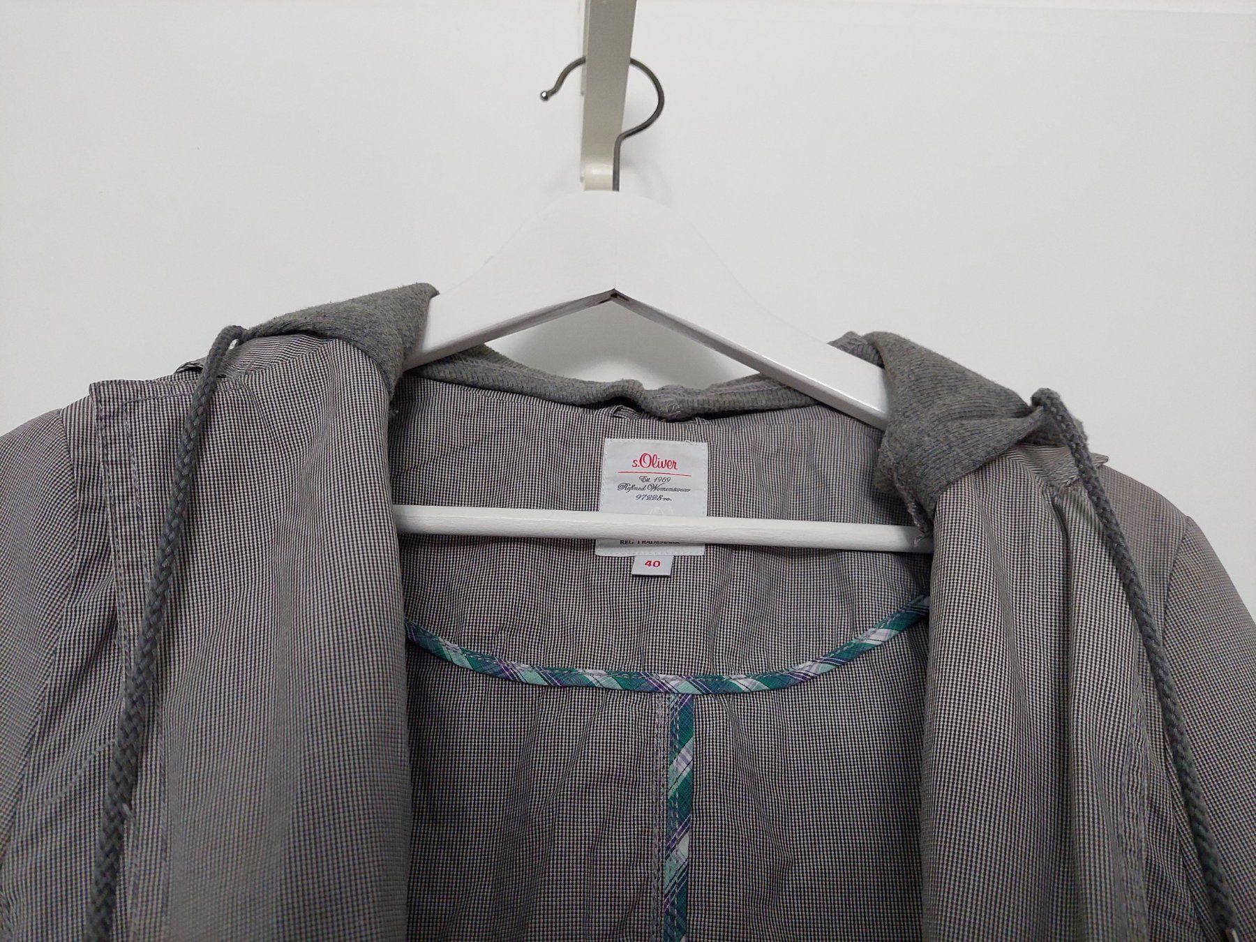 S.Oliver Giacche: Jacke s'Oliver Gr. 40 mit Kapuze – Usato da Beckenried venduto da Anmu1 3