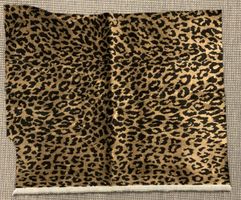 Coupon de tissu léopard brun