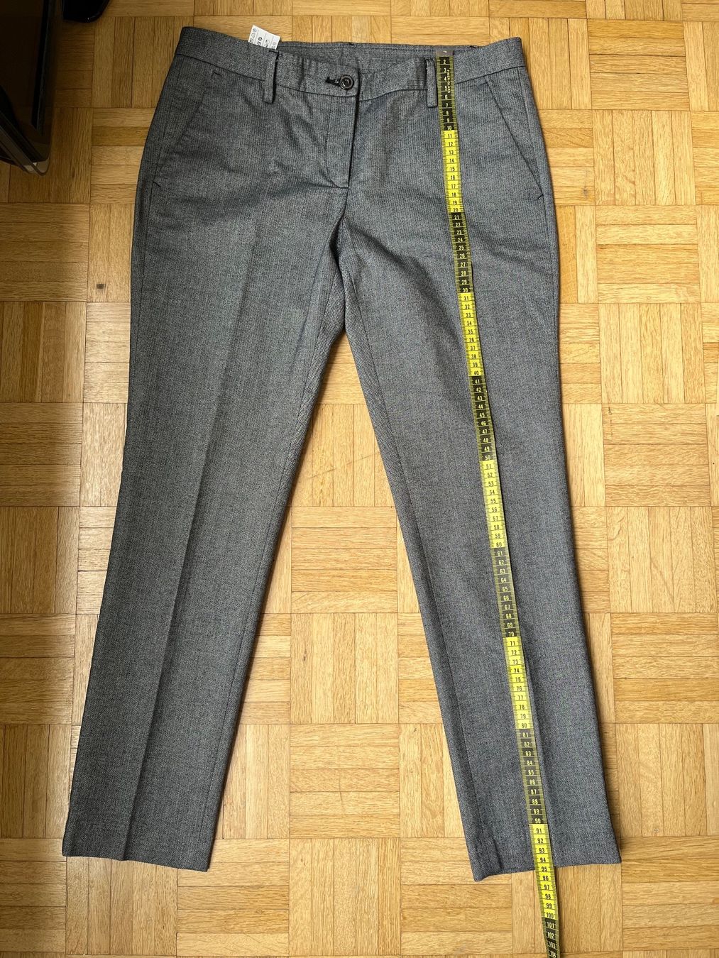 Benetton Pantaloni: New pants Benetton size S/M – Nuovo (secondo la descrizione) da Chêne-Bougeries venduto da Seetooyoo 2