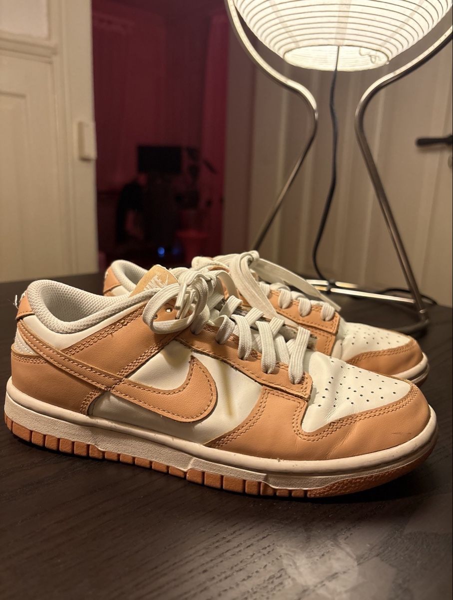 Nike Scarpe da donna: Nike Dunk Low, Grösse 36.5 – Usato da St. Gallen venduto da nicolepreia