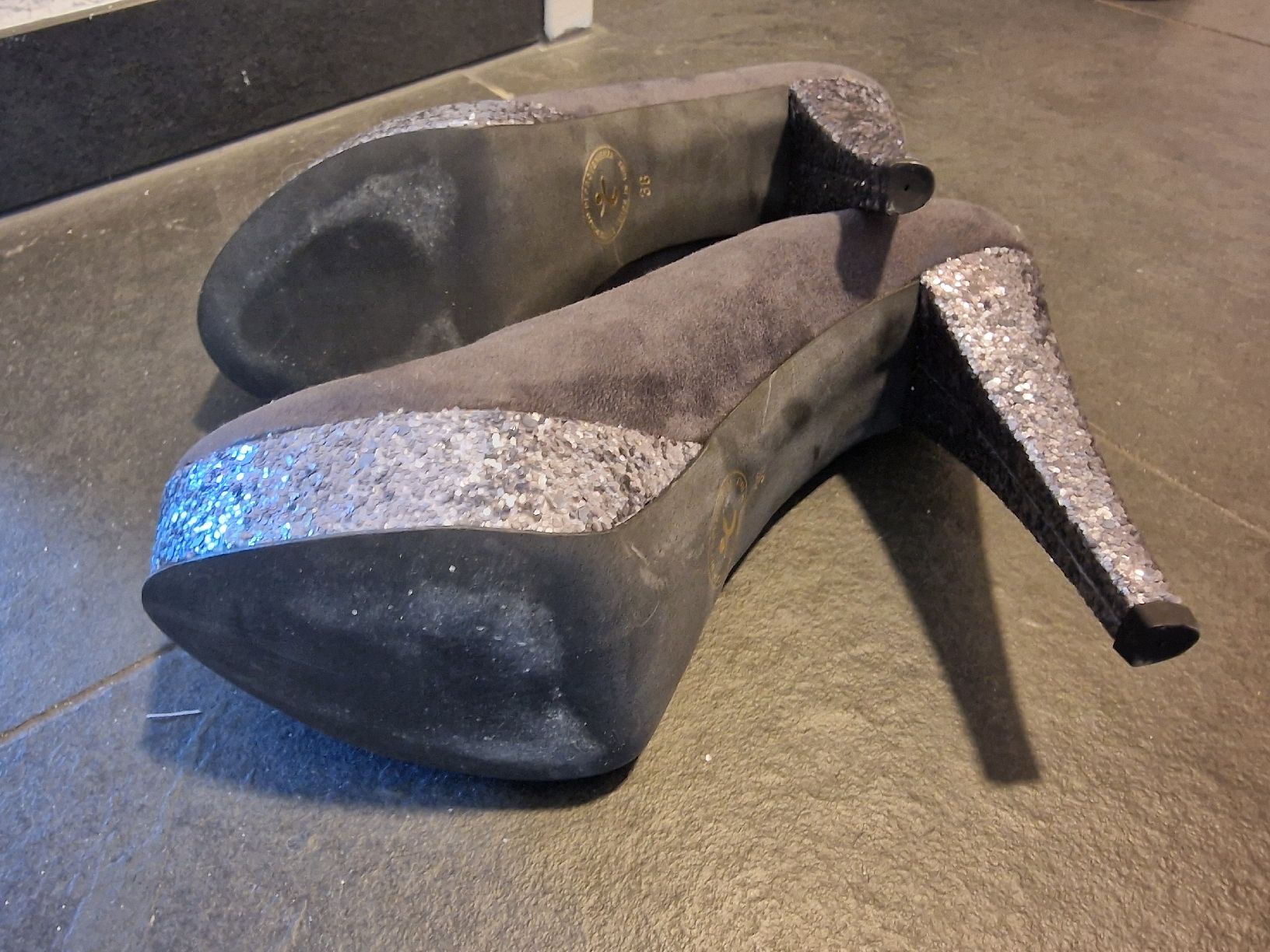 Damenschuhe: Schuhe High Heels – Gebraucht aus Schmitten FR von lue_9hhv 2