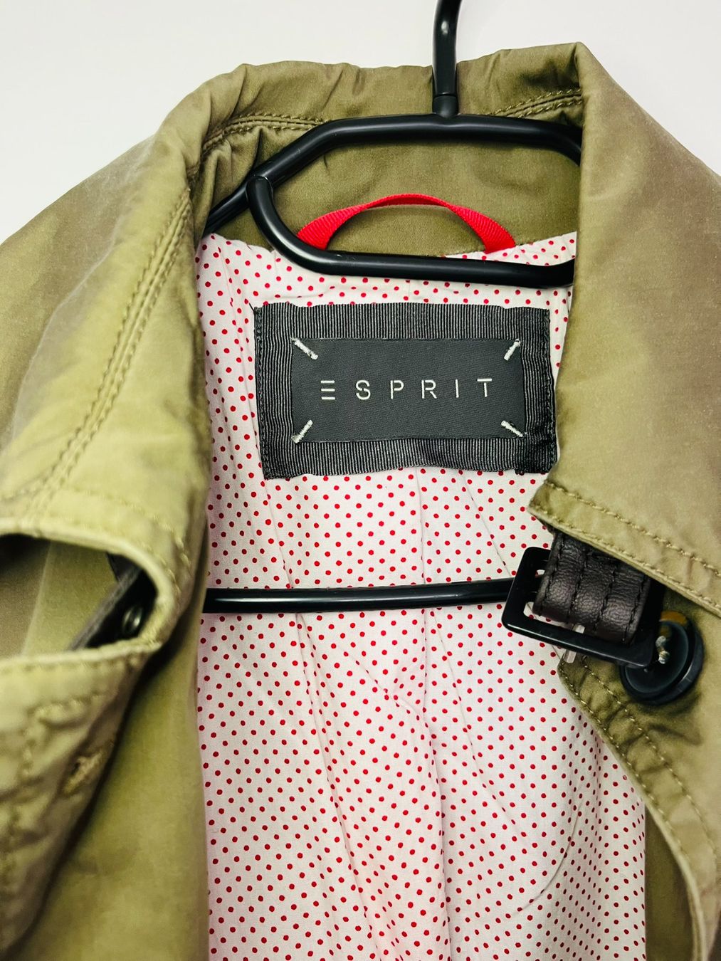 Esprit Cappotti: Trenchcoat Esprit - Khaki – Usato da Remigen venduto da vicunja 2